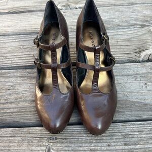 Vintage Nine West Mary Jane T-Strap Pumps in Dark Brown